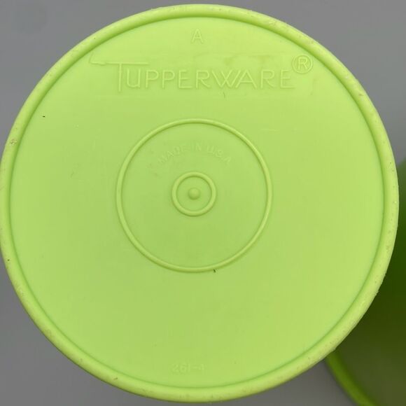 Vintage Tupperware Servalier Storage Canister Lime Green and 261 1 QT Pitcher - Picture 7 of 15